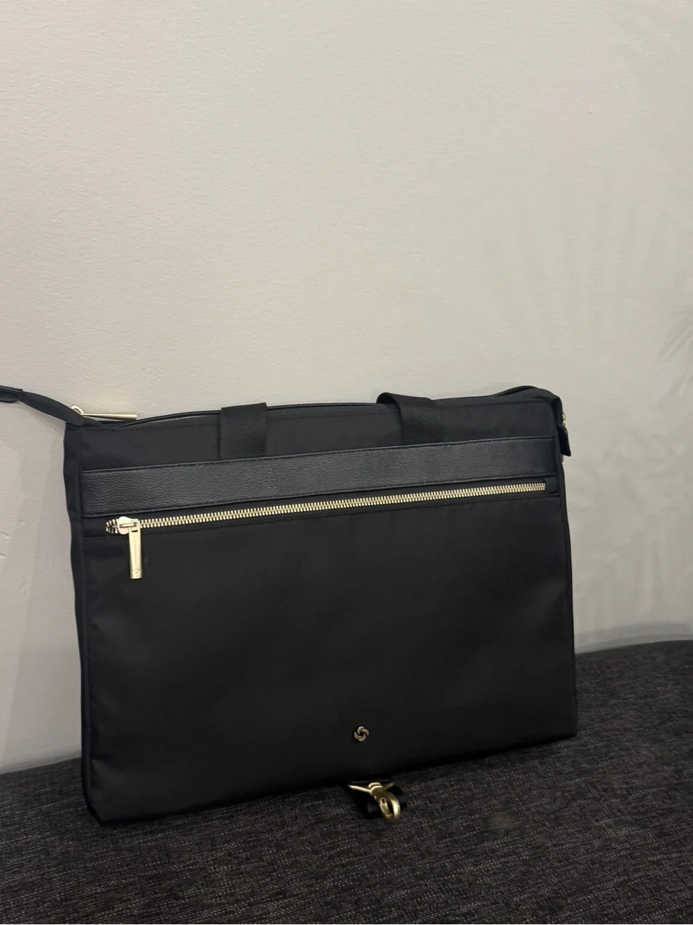 Samsonite Black Briefcase Gold MOBILE SOLUTION 2 CONVERTIBLE SLIM BRIEF, bag